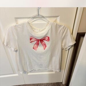 White T-Shirt with pink Bow
